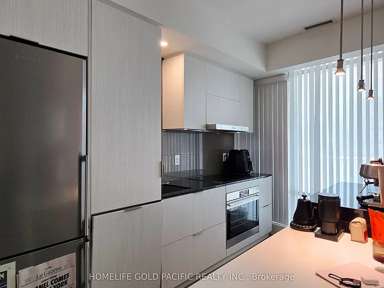 1 Bloor St E #902 — Photo 4