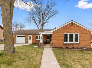 200 S Lincoln Ave, Beaver Dam, WI 53916