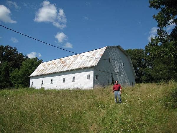 2nd image of 424 Walls Ford Rd