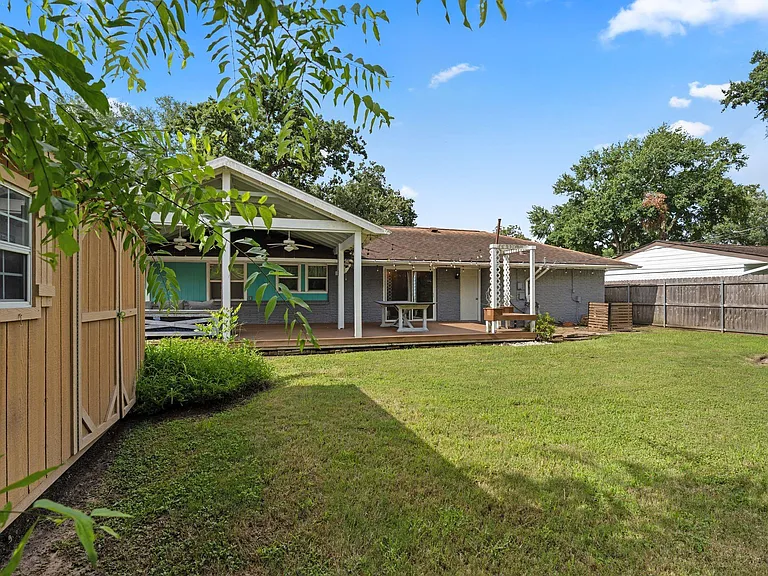5110 Hialeah Dr — Photo 23