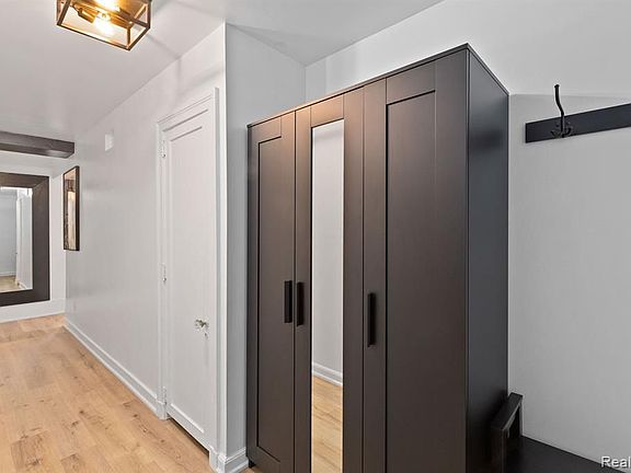 5th image of 2900 E Jefferson Ave APT D702
