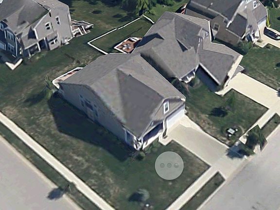 5th image of 880 Ellery Dr