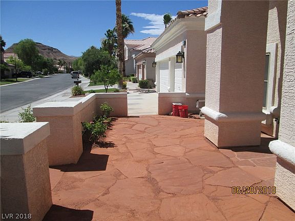 3rd image of 212 S Cliff Valley Dr