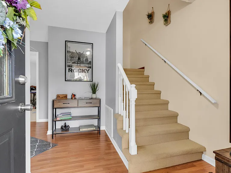 1060 Pebble Dr — Photo 11