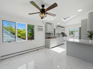 41 Pace Dr, North Babylon, NY 11703