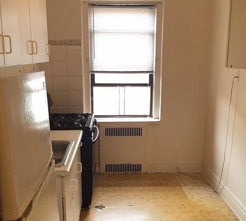3rd image of 1776 E 13th St APT 5B