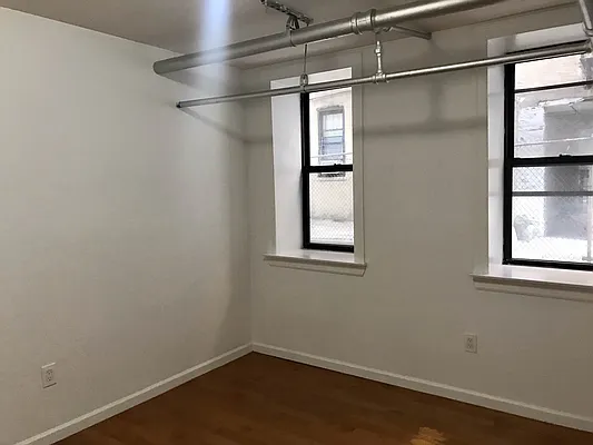 Rented by Voro, LLC | media 34