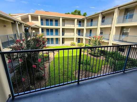 5th image of 7280 Westpointe Blvd APT 821