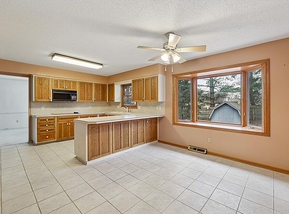 5th image of 4612 Western Hills Dr