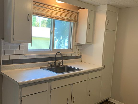 4th image of 100 S Long St #2