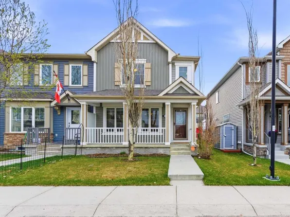 547 E Windstone Cmn SW, Airdrie, AB T4B 3T3