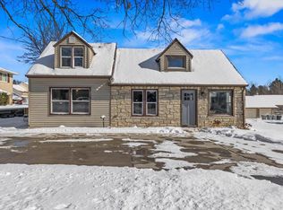 5962 N Lovers Lane Rd, Milwaukee, WI 53225