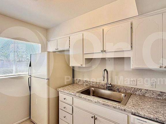 4th image of 12602 N 21st Ave