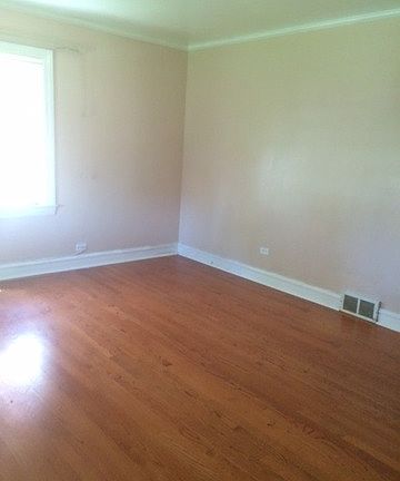 4th image of 142 Marshall Ave