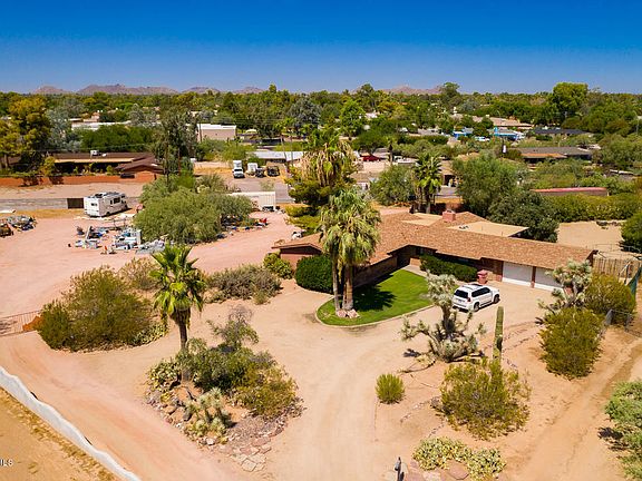 4th image of 6501 E Paradise Dr