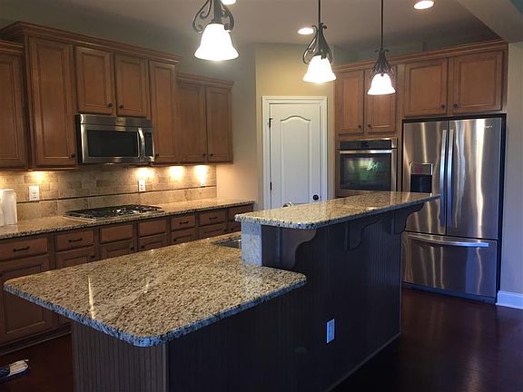 3rd image of 405 Victorian Park Cir