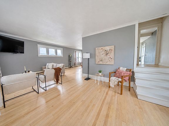 2nd image of 517 3rd St NW