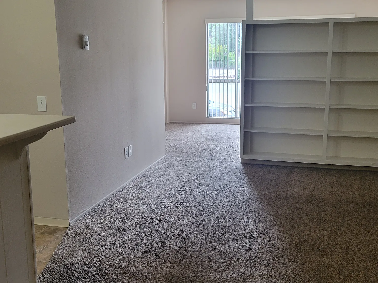 Studio, 600 sqft, $1,800 — Photo 2