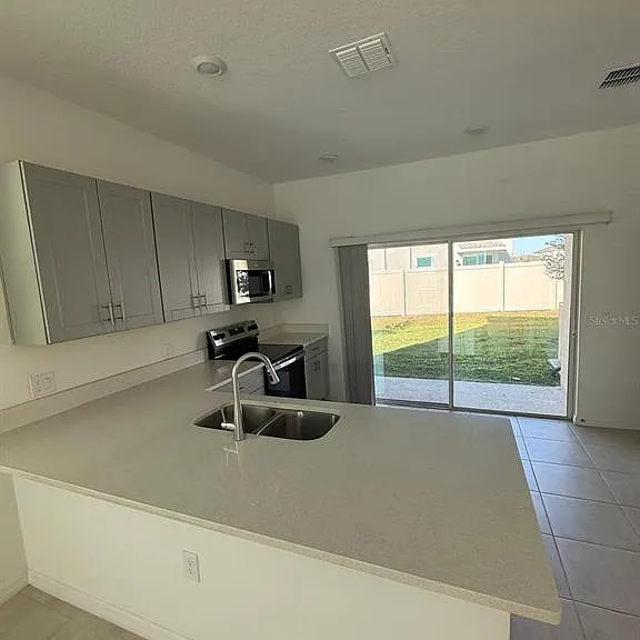 3208 Skyline Loop — Photo 12