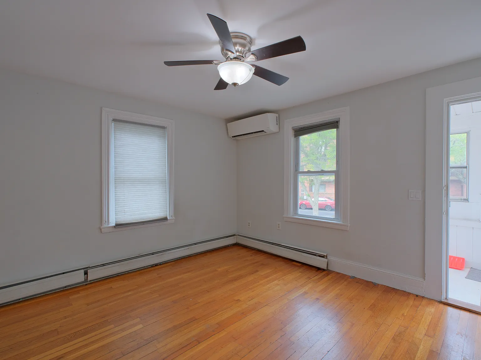 3 bed, 1108 sqft, $2,750 — Photo 3