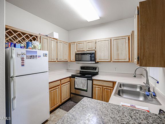 5th image of 2929 W Yorkshire Dr Unit 1044