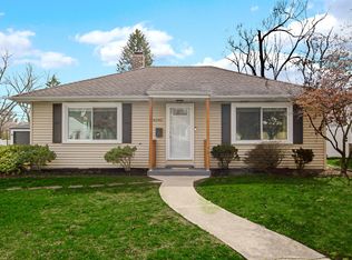 8345 Walnut Dr, Munster, IN 46321