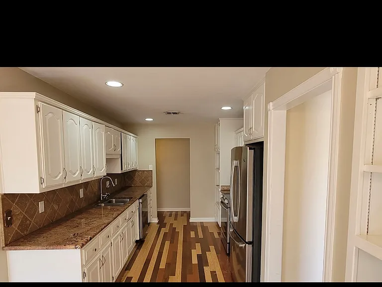 417 W Park Ave — Photo 6