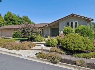 267 Fernwood Dr, Moraga, CA 94556