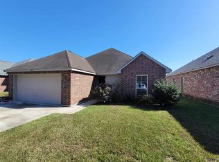 12724 Roe Dr, Walker, LA 70785