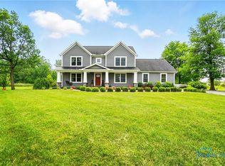 16601 W Poe Rd, Bowling Green, OH 43402