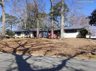 203 Oakwood Dr, Enterprise, AL 36330