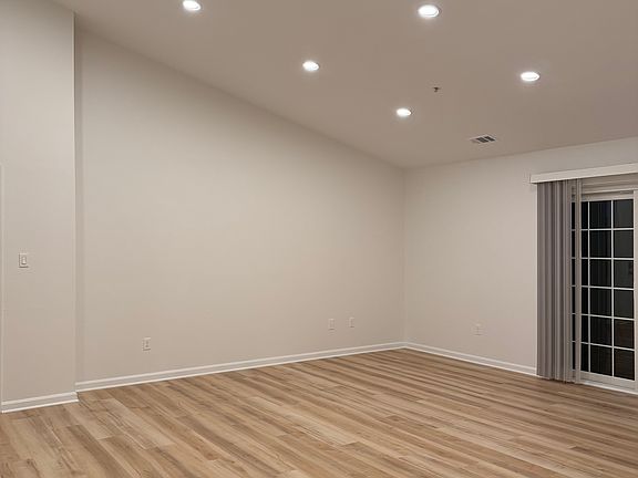 4th image of 6528 Clear Drop Ct Unit 304