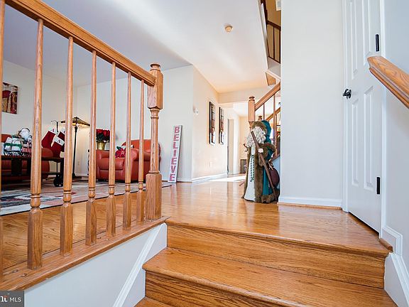 4th image of 14 Whistler Ct