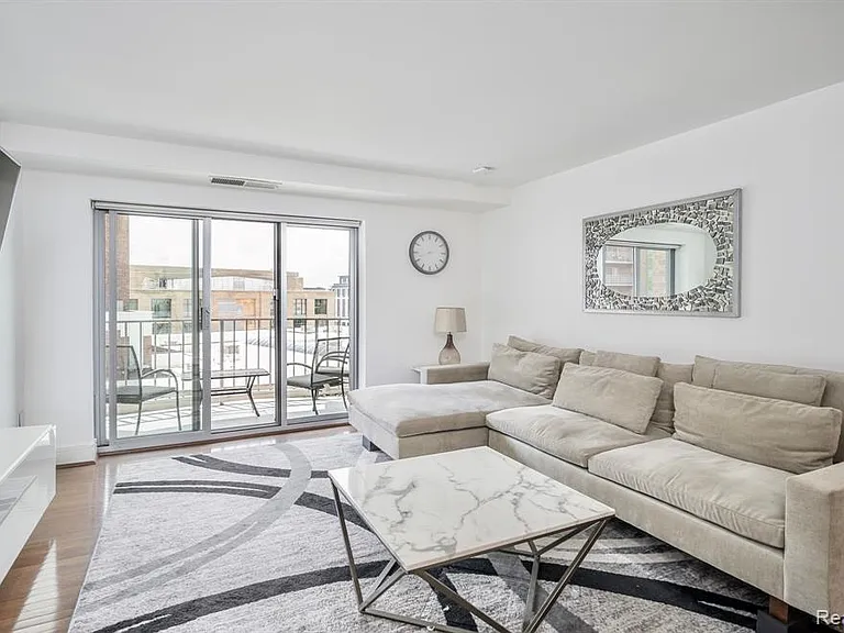 411 S Old Woodward Ave #529 — Photo 3