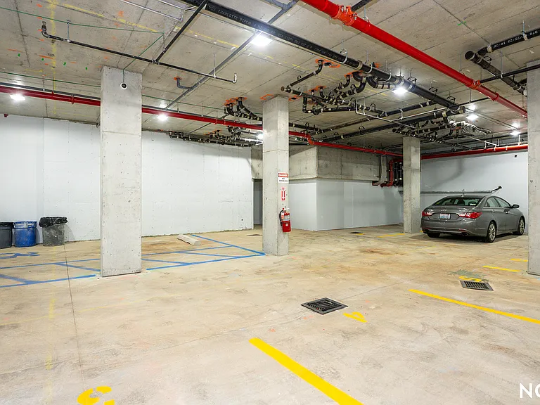 649 Hart St #2F — Photo 42