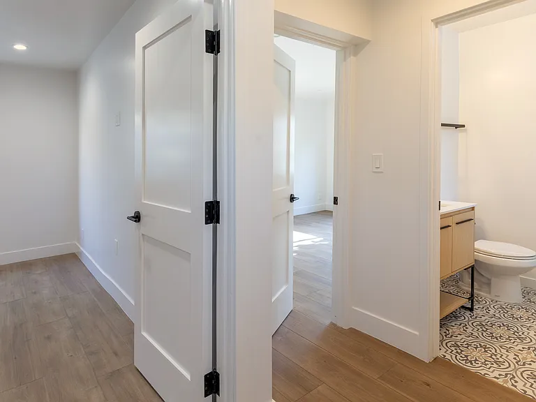 Hallyway