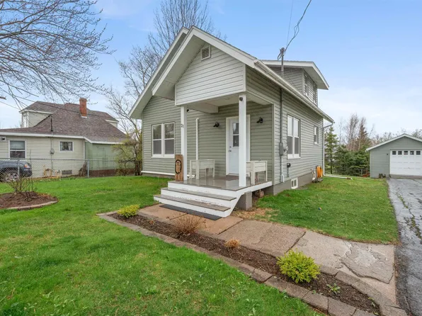 21 6th St, Trenton, NS B0K 1X0