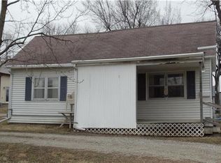 1109 N Dekalb St, Stewartsville, MO 64490