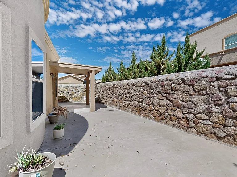 11583 Saint Martin Way — Photo 34
