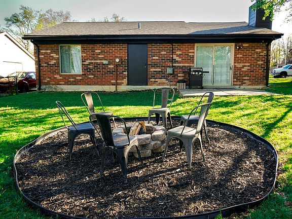 5th image of 1553 Flora Glen Way