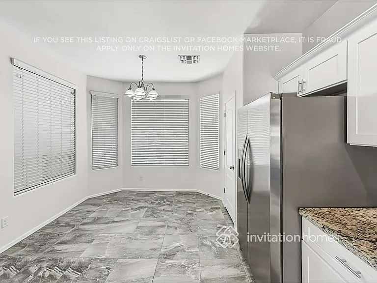 10821 W Madison St — Photo 6