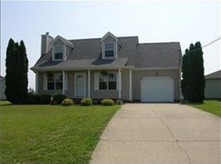 308 Man O War Dr, Oak Grove, KY 42262