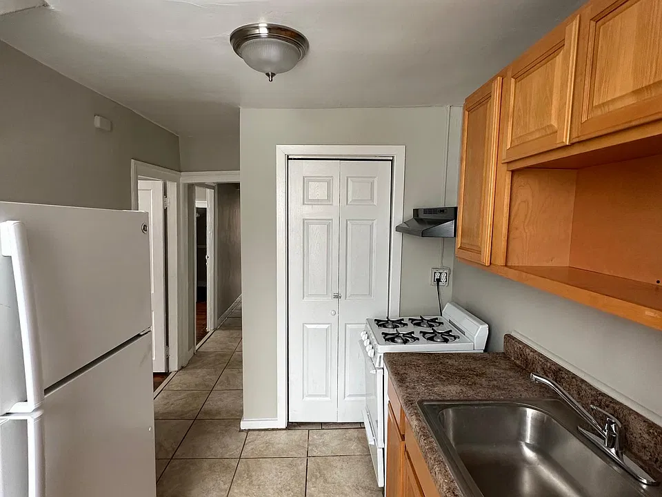 111 Bristol St #3R