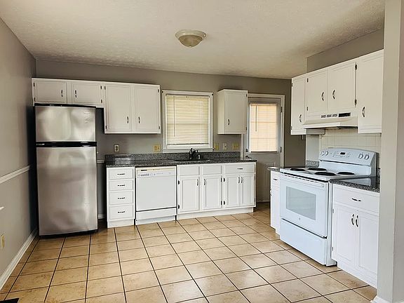 5th image of 1073 Spring Run Rd
