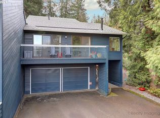 4816 SW Caldew St APT D, Portland, OR 97219