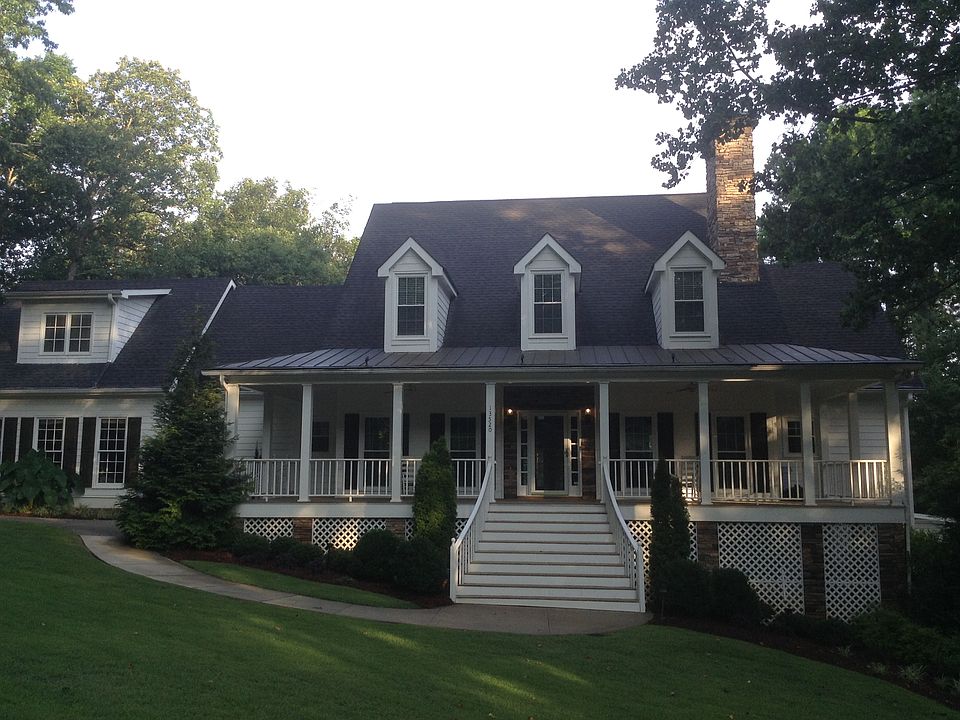 1st image of 395 Heritage Ln