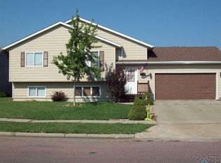 419 Arlene Ave, Harrisburg, SD 57032