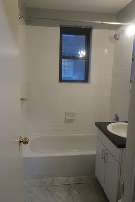 Rented by Solil Management | media 4