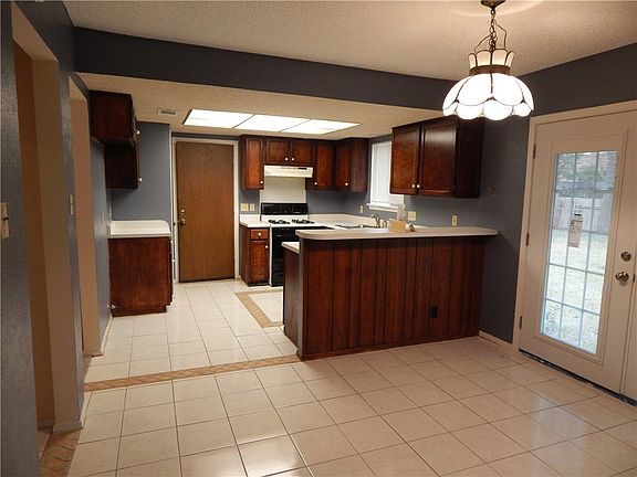 3rd image of 11608 Sterlinghill Dr