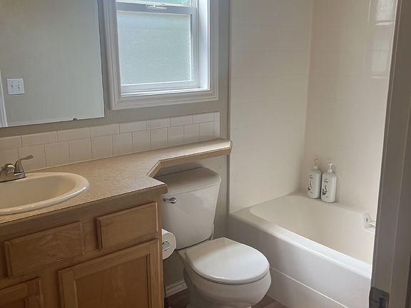 5th image of 1438 W Brown Trout Dr